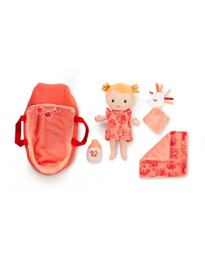 Bébé Lena et son couffin