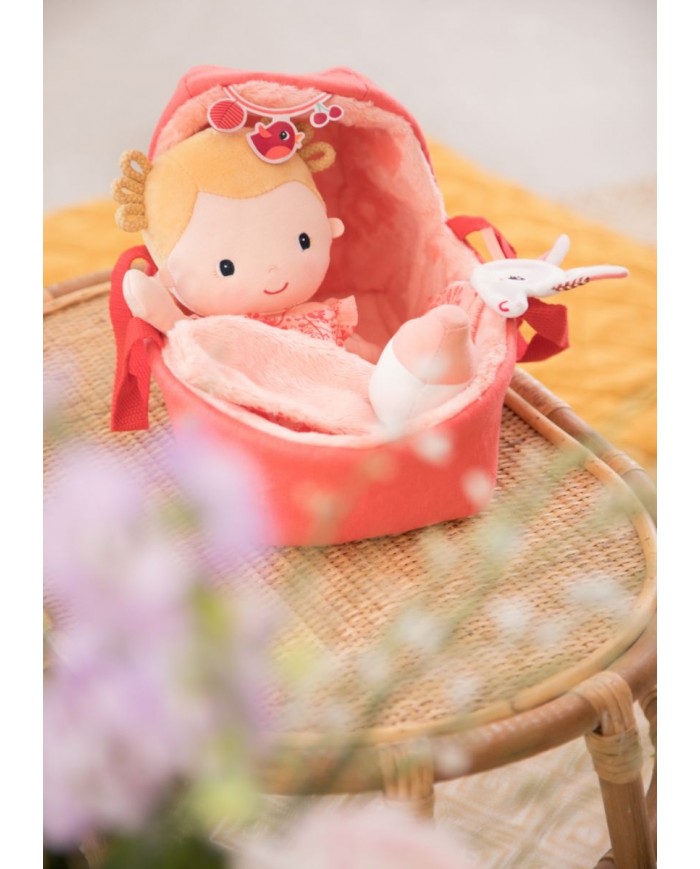 Bébé Lena et son couffin