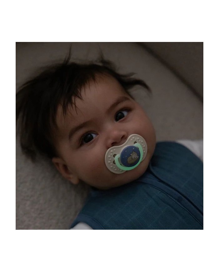 Sucette Dynamique 6-18 mois Nuit & Jour Girl