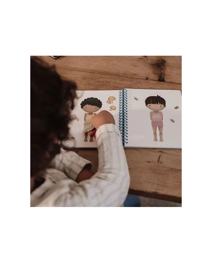 Livre d'habillage et d'autocollants - Forest friends