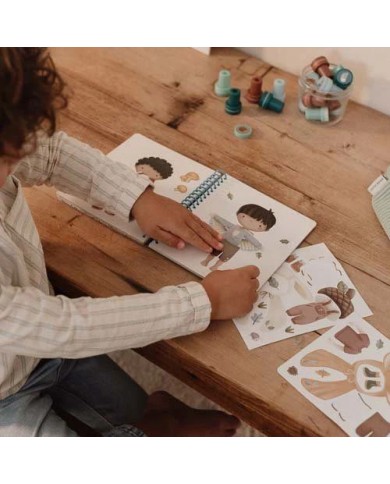 Livre d'habillage et d'autocollants - Forest friends