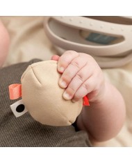 Jouet de préhension et de dentition avec hochet - Clucky - Sand